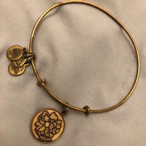 Mom Bracelet
